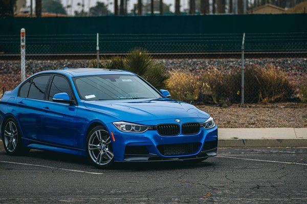 Quels sont les développements récents dans la technologie des batteries pour voitures ?